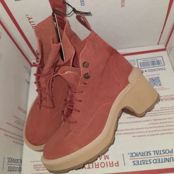 NEW SOREL Hi Line Heel Lace Up Boots - Picture 5 of 9